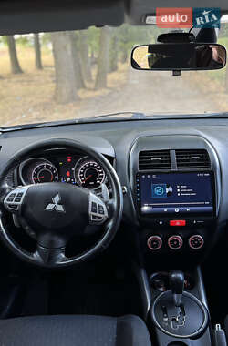 Внедорожник / Кроссовер Mitsubishi ASX 2010 в 