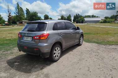 Внедорожник / Кроссовер Mitsubishi ASX 2012 в 