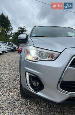 Внедорожник / Кроссовер Mitsubishi ASX 2015 в 