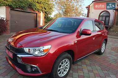 Внедорожник / Кроссовер Mitsubishi ASX 2017 в 