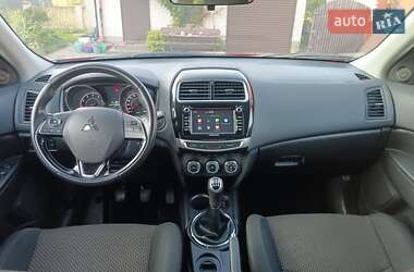 Внедорожник / Кроссовер Mitsubishi ASX 2017 в 