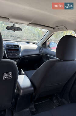 Внедорожник / Кроссовер Mitsubishi ASX 2012 в 