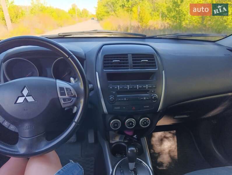 Внедорожник / Кроссовер Mitsubishi ASX 2011 в Новомосковске