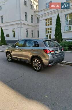 Внедорожник / Кроссовер Mitsubishi ASX 2021 в 