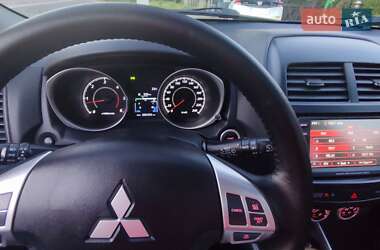 Внедорожник / Кроссовер Mitsubishi ASX 2011 в 