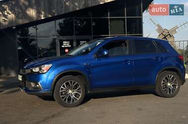 Внедорожник / Кроссовер Mitsubishi ASX 2016 в 