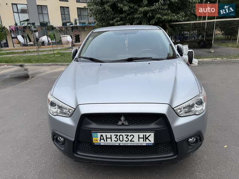 Внедорожник / Кроссовер Mitsubishi ASX 2011 в 