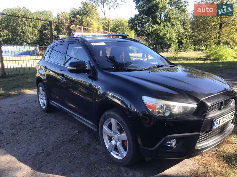 Внедорожник / Кроссовер Mitsubishi ASX 2010 в 