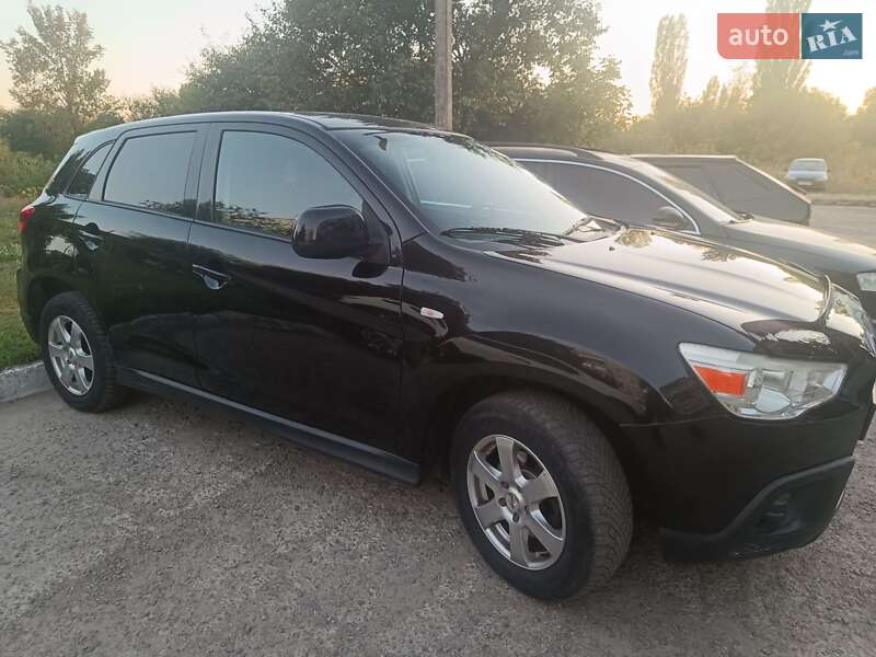 Внедорожник / Кроссовер Mitsubishi ASX 2010 в Пирятине