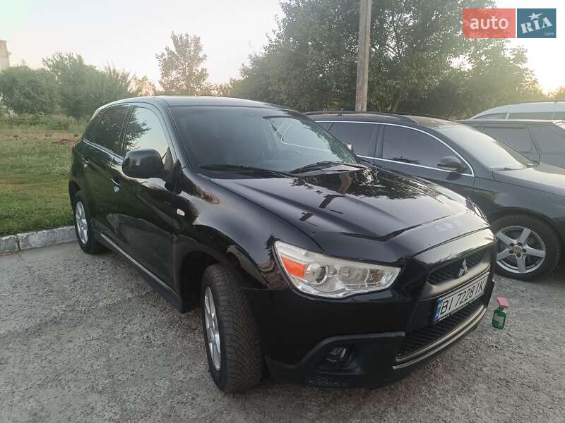 Внедорожник / Кроссовер Mitsubishi ASX 2010 в Пирятине