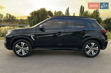 Внедорожник / Кроссовер Mitsubishi ASX 2023 в 