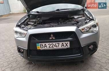 Внедорожник / Кроссовер Mitsubishi ASX 2011 в 