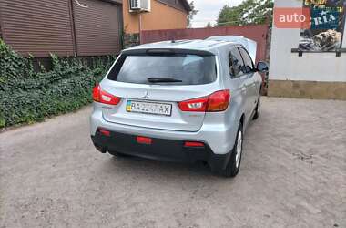Внедорожник / Кроссовер Mitsubishi ASX 2011 в 