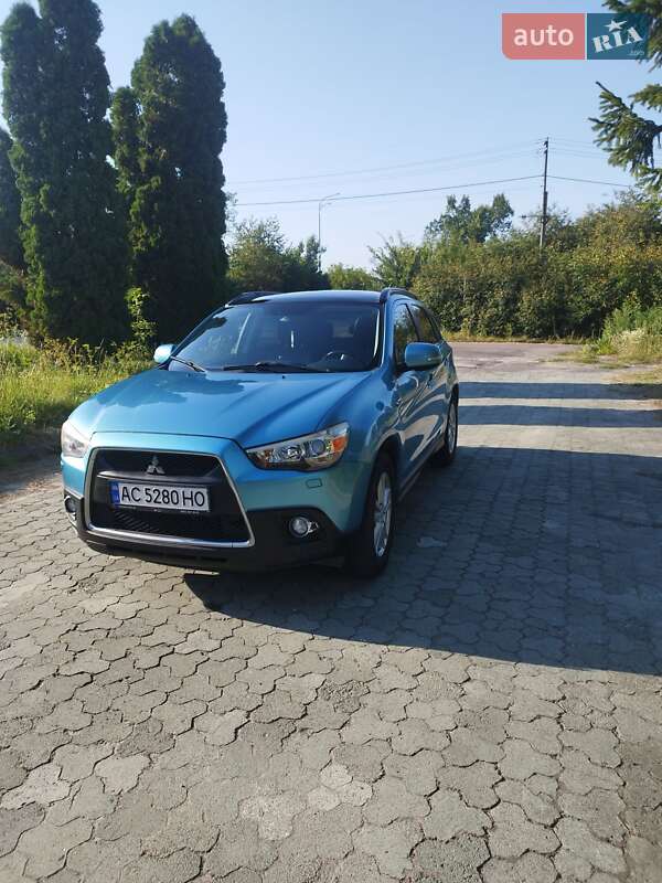 Позашляховик / Кросовер Mitsubishi ASX 2010 в 