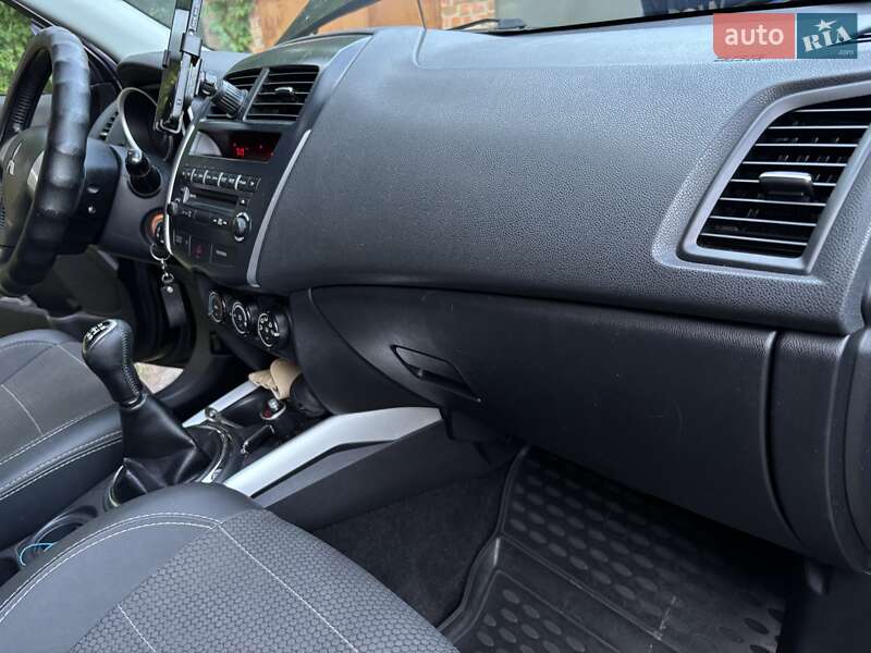 Внедорожник / Кроссовер Mitsubishi ASX 2010 в Ромнах
