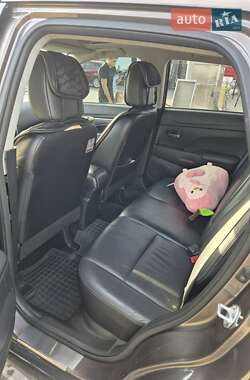 Внедорожник / Кроссовер Mitsubishi ASX 2010 в 