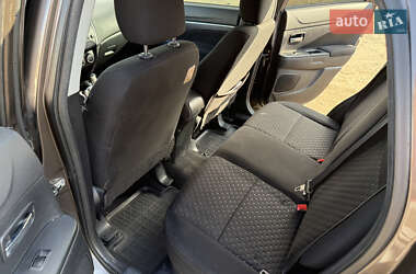 Внедорожник / Кроссовер Mitsubishi ASX 2010 в 
