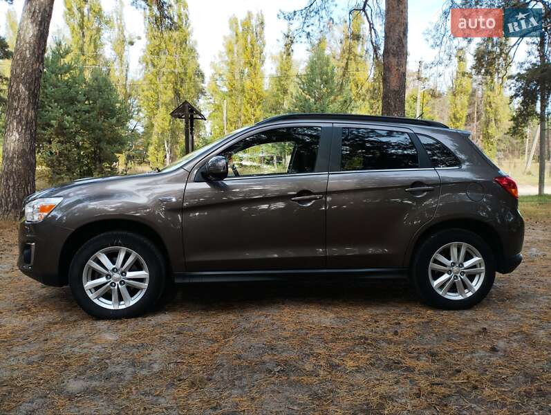 Внедорожник / Кроссовер Mitsubishi ASX 2014 в Ахтырке