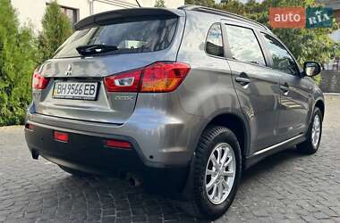 Внедорожник / Кроссовер Mitsubishi ASX 2011 в 