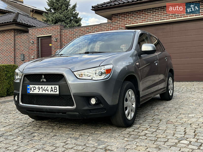 Внедорожник / Кроссовер Mitsubishi ASX 2012 в 