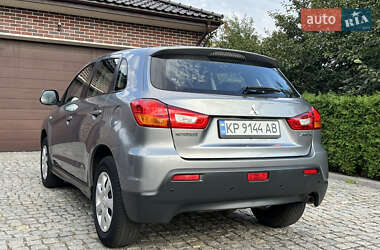Внедорожник / Кроссовер Mitsubishi ASX 2012 в 