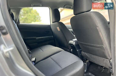 Внедорожник / Кроссовер Mitsubishi ASX 2012 в 