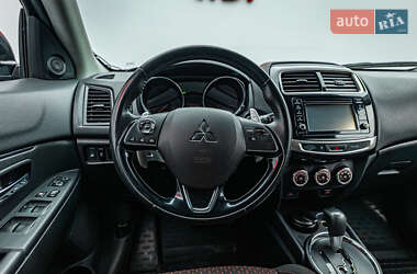 Позашляховик / Кросовер Mitsubishi ASX 2017 в  фото 13 Позашляховик / Кросовер Mitsubishi ASX 2017 в