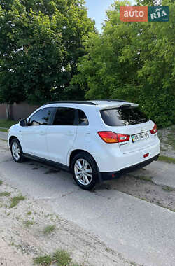 Позашляховик / Кросовер Mitsubishi ASX 2014 в 
