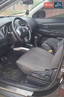 Внедорожник / Кроссовер Mitsubishi ASX 2011 в 