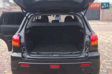 Внедорожник / Кроссовер Mitsubishi ASX 2011 в 