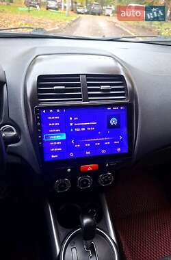 Внедорожник / Кроссовер Mitsubishi ASX 2012 в 