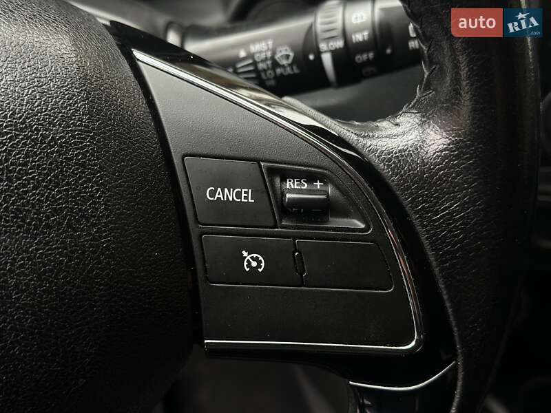 Позашляховик / Кросовер Mitsubishi ASX 2016 в Києві