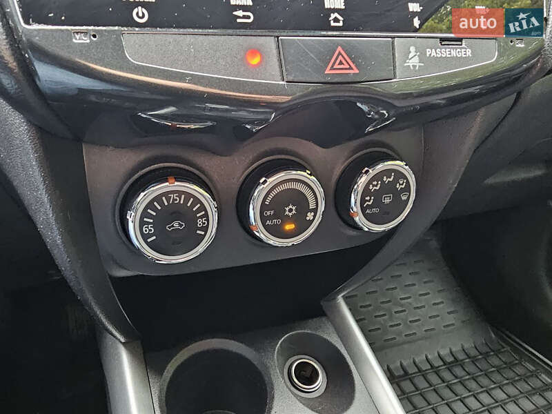 Позашляховик / Кросовер Mitsubishi ASX 2012 в Києві