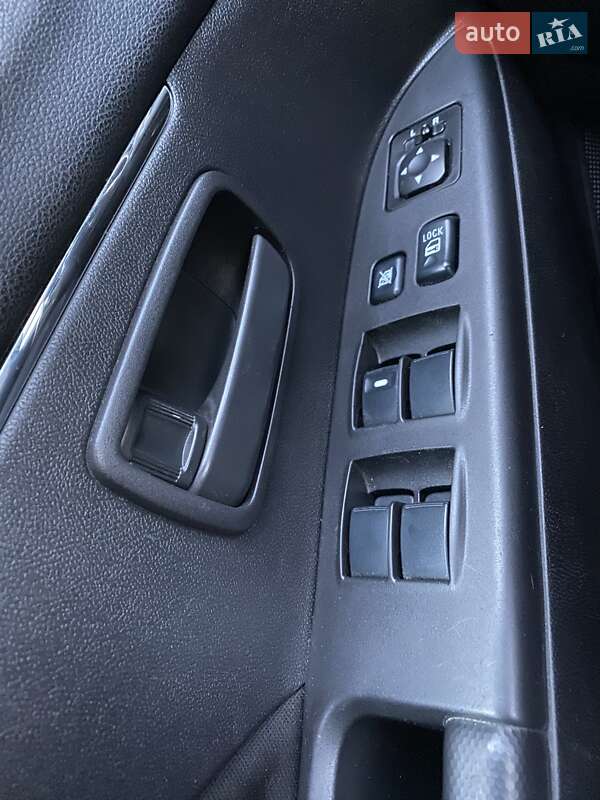 Позашляховик / Кросовер Mitsubishi ASX 2013 в Івано-Франково