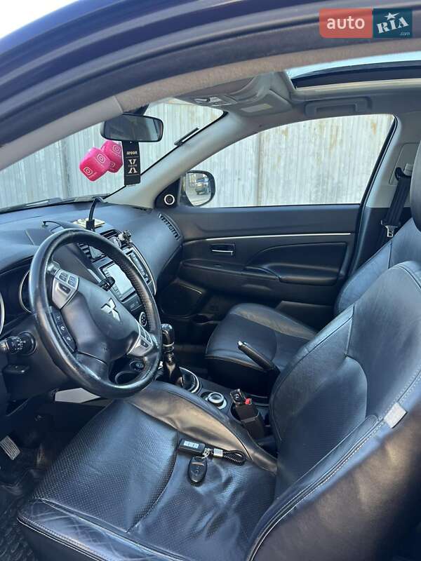 Позашляховик / Кросовер Mitsubishi ASX 2010 в Кременці