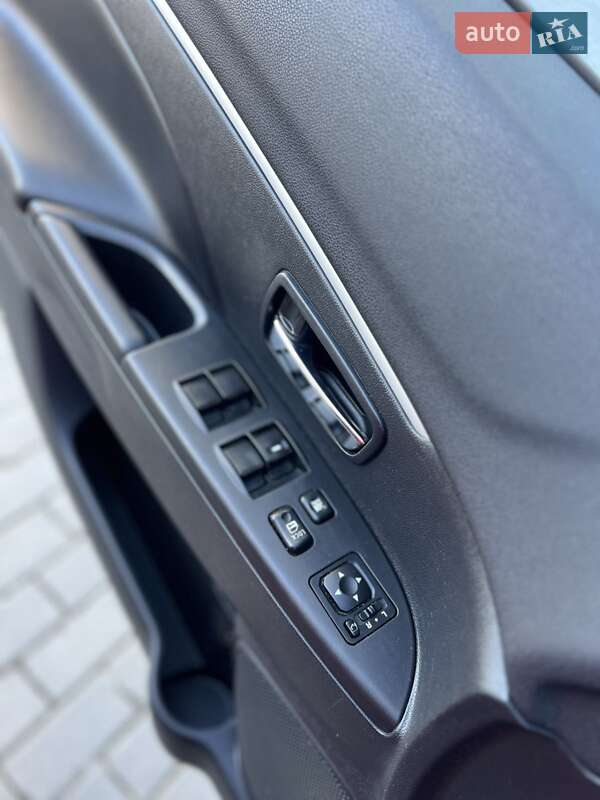 Позашляховик / Кросовер Mitsubishi ASX 2010 в Кременці