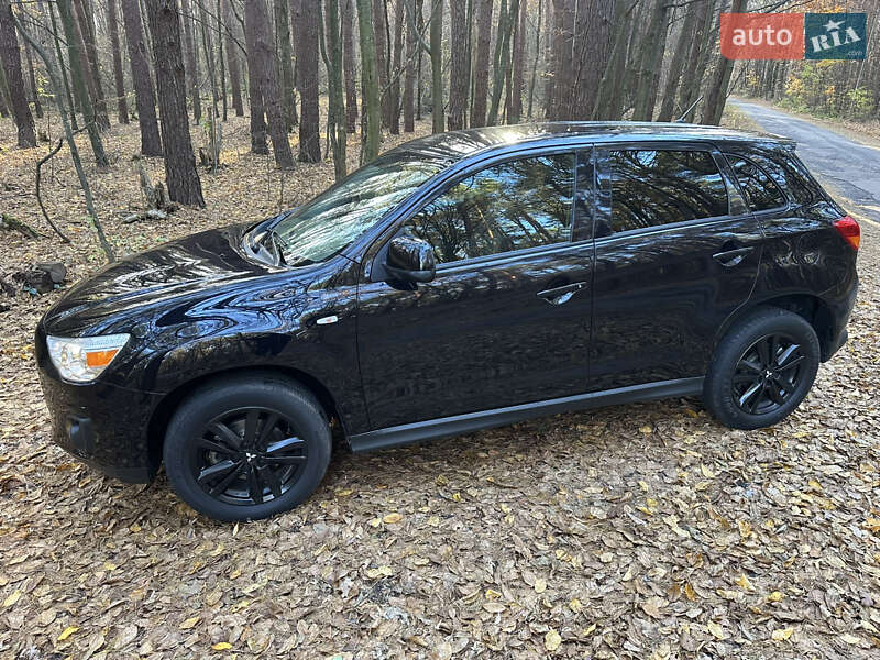 Позашляховик / Кросовер Mitsubishi ASX 2015 в Житомирі