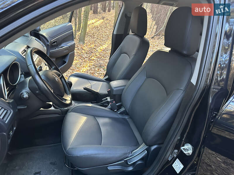 Позашляховик / Кросовер Mitsubishi ASX 2015 в Житомирі