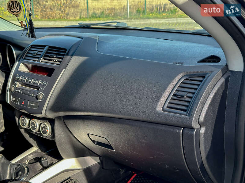 Позашляховик / Кросовер Mitsubishi ASX 2011 в Радивиліві фото 88 Позашляховик / Кросовер Mitsubishi ASX 2011 в Радивиліві