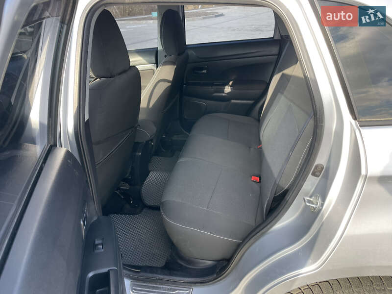 Позашляховик / Кросовер Mitsubishi ASX 2010 в Турійську