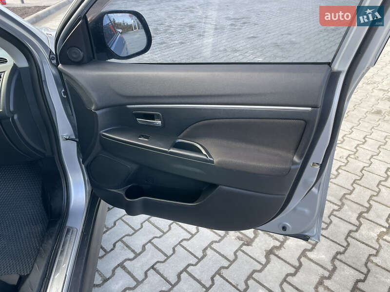 Позашляховик / Кросовер Mitsubishi ASX 2010 в Турійську