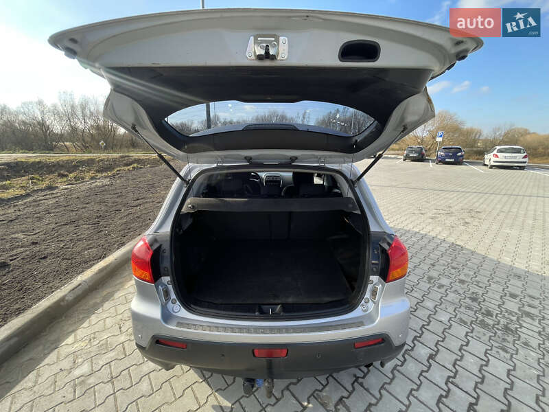 Позашляховик / Кросовер Mitsubishi ASX 2010 в Турійську