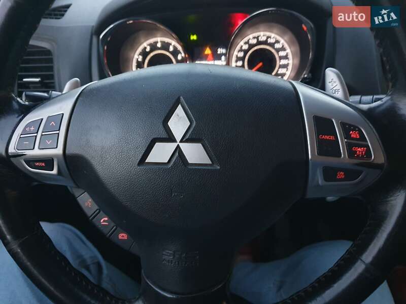 Позашляховик / Кросовер Mitsubishi ASX 2012 в Києві