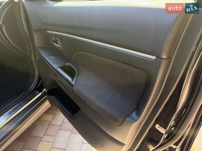 Позашляховик / Кросовер Mitsubishi ASX 2012 в Дніпрі фото 7 Позашляховик / Кросовер Mitsubishi ASX 2012 в Дніпрі