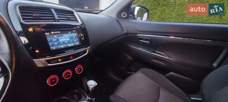 Внедорожник / Кроссовер Mitsubishi ASX 2015 в Луцке