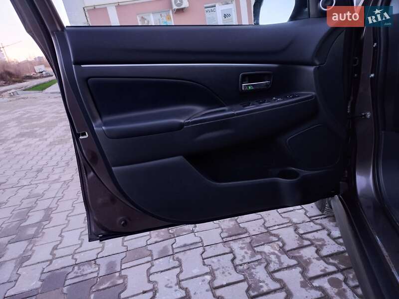 Внедорожник / Кроссовер Mitsubishi ASX 2012 в Тернополе