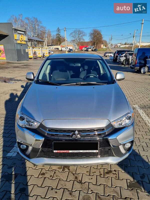 Позашляховик / Кросовер Mitsubishi ASX 2018 в Чернівцях