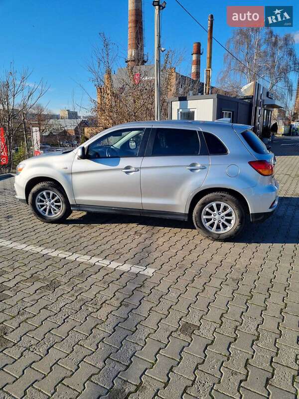 Позашляховик / Кросовер Mitsubishi ASX 2018 в Чернівцях