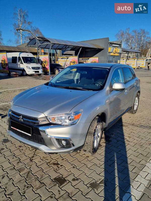 Позашляховик / Кросовер Mitsubishi ASX 2018 в Чернівцях