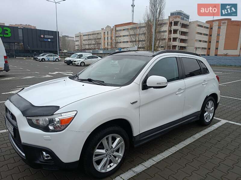 Позашляховик / Кросовер Mitsubishi ASX 2011 в Києві